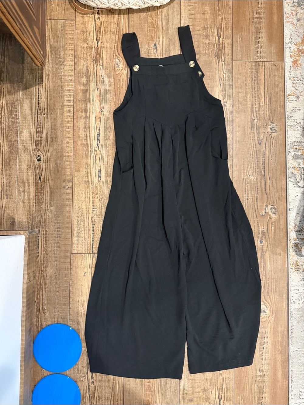 Discreet Black Wide-Leg Jumpsuit Overalls